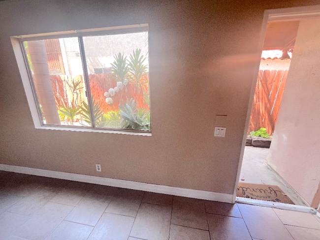 Building Photo - 133 Avenida Miramar