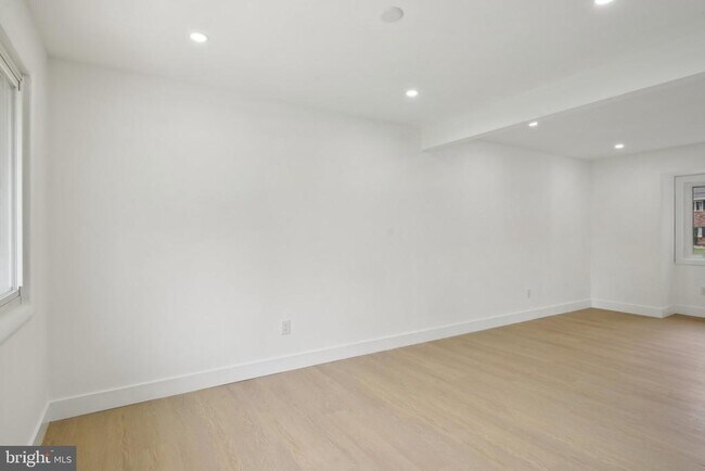 Building Photo - 1814 Ironton Dr