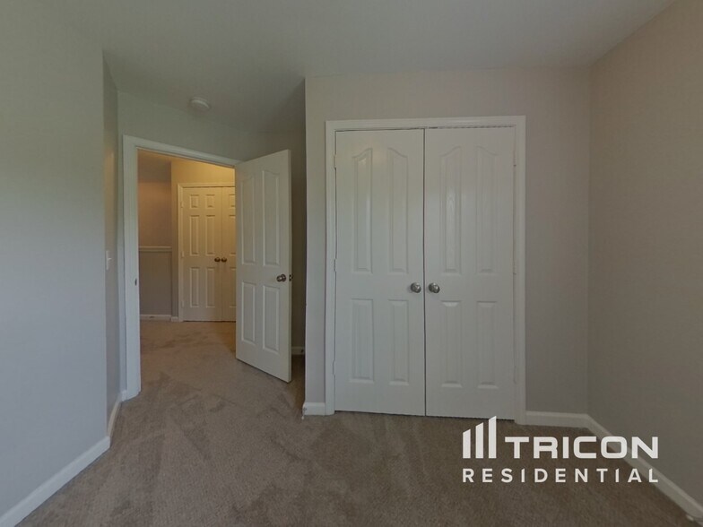 Building Photo - 4717 Brewer Dr