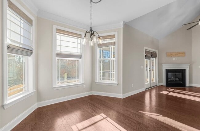 Building Photo - 411 W Sundance Dr