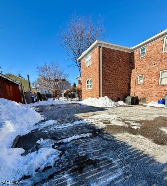 Building Photo - 9 Kimball St