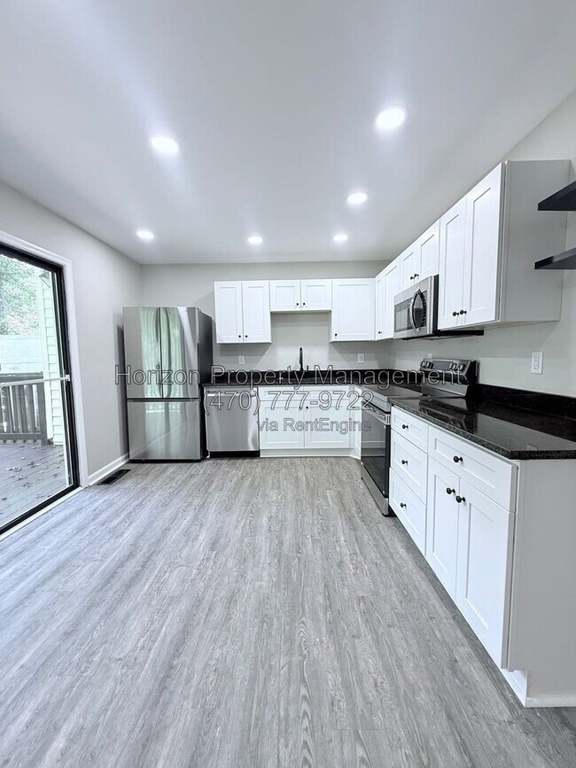 Building Photo - 4030 Hidden Hollow Dr