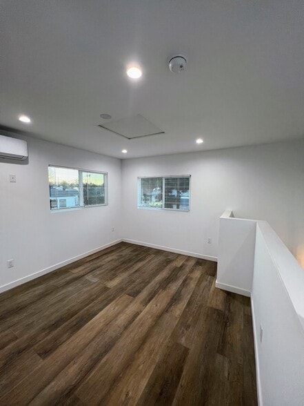 Building Photo - 6731 Amigo Ave