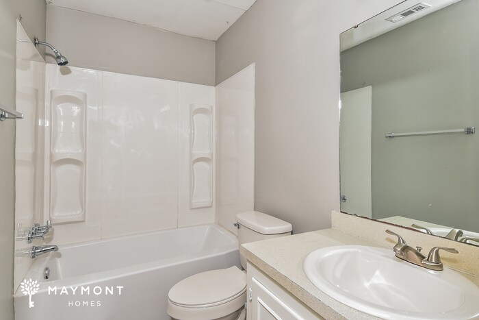 Building Photo - 1613 Chadford Rd