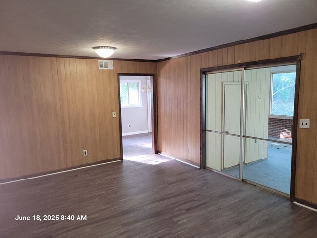 Building Photo - 4436 Naples Dr