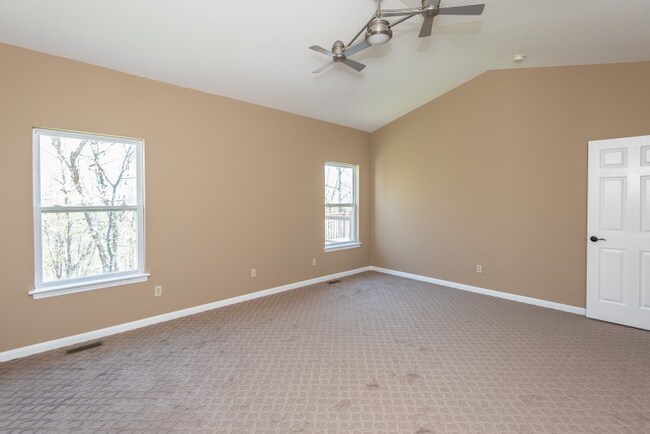 Building Photo - 720 Vista Hills Ct