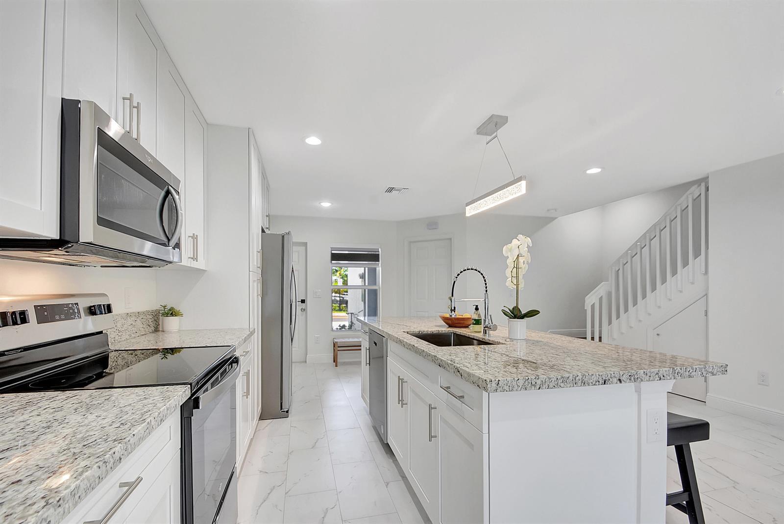 Building Photo - 3871 Patio Ct