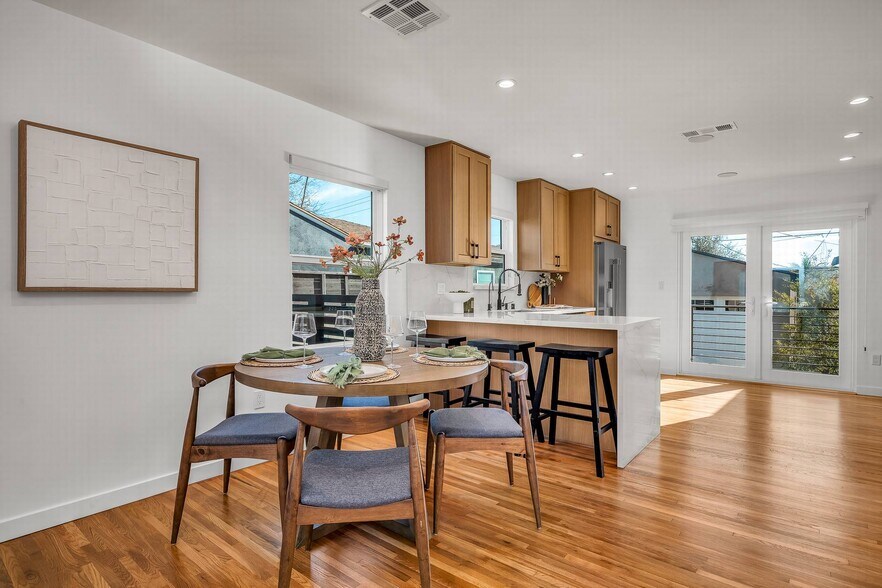 Building Photo - 616 W Ellis Ave