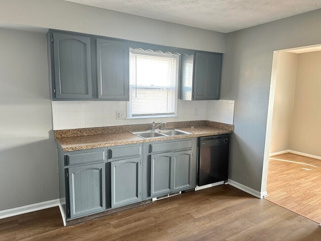 Building Photo - 341 Rebel Rd