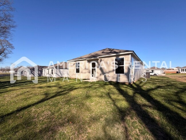 Building Photo - Spacious Four Bedroom for Rent in Tuscaloosa, AL!