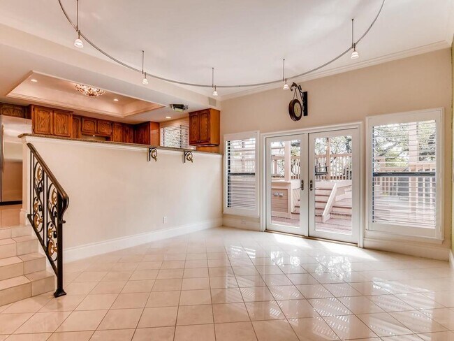 Building Photo - 1713 Bay Hill Dr