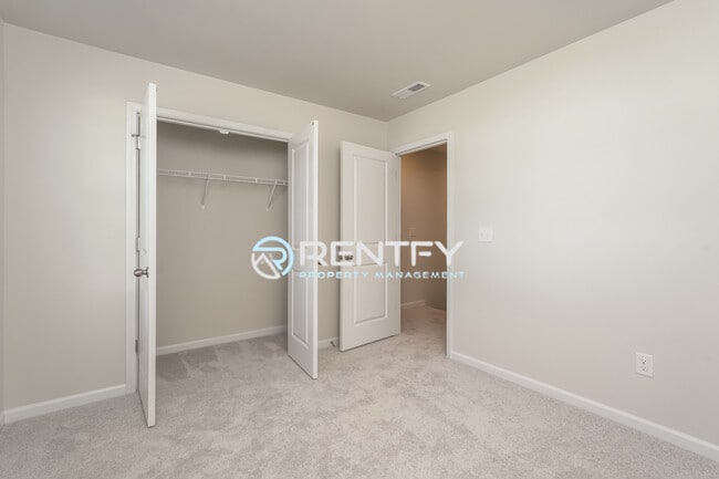 Building Photo - 1949 Autumn Mist Dr