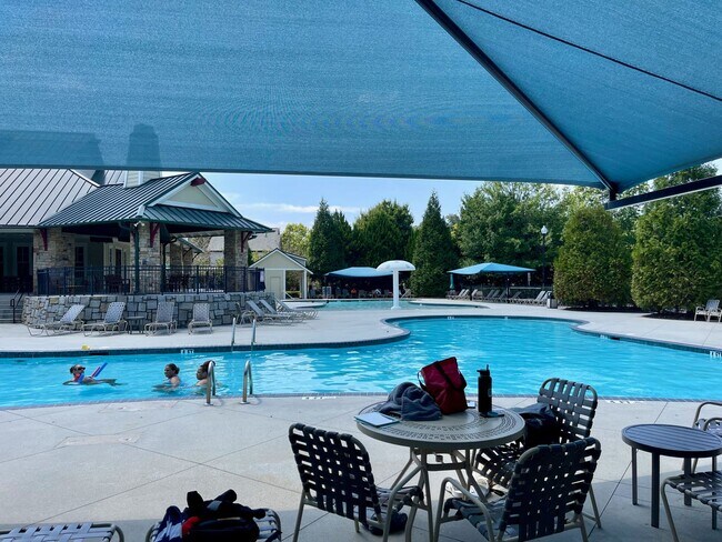 Building Photo - Executive Home in a True Lifestyle Community