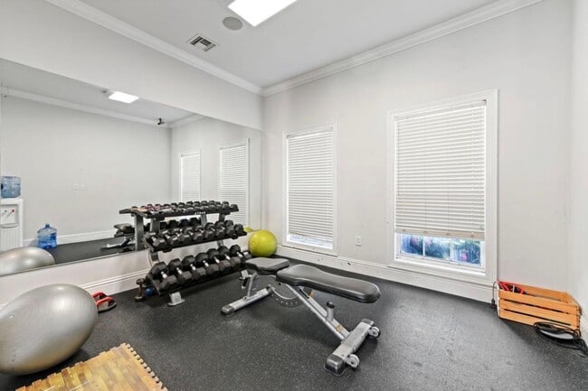 Building Photo - 2038 Alta Meadows Ln