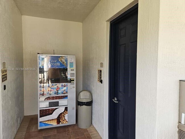 Building Photo - 207 Villa Cir