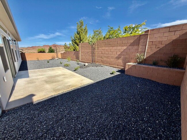 Building Photo - Brand New Four-Bedroom Home in Hurricane