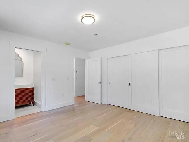 Building Photo - 9554 Los Guilicos Ave