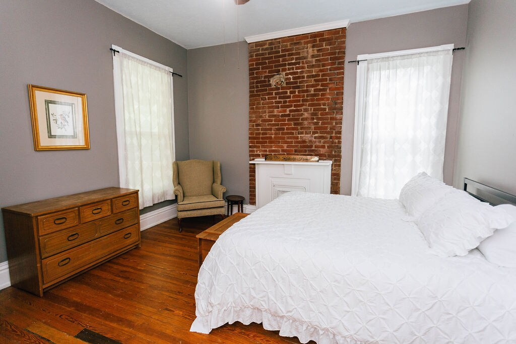 Building Photo - 1324 Highland Ave