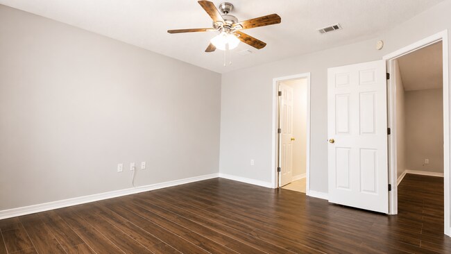 Building Photo - 1248 Jefferyscot Dr