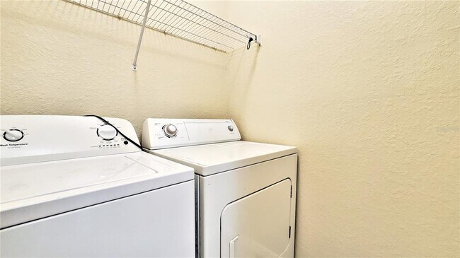 Building Photo - 3700 Castle Pines Ln