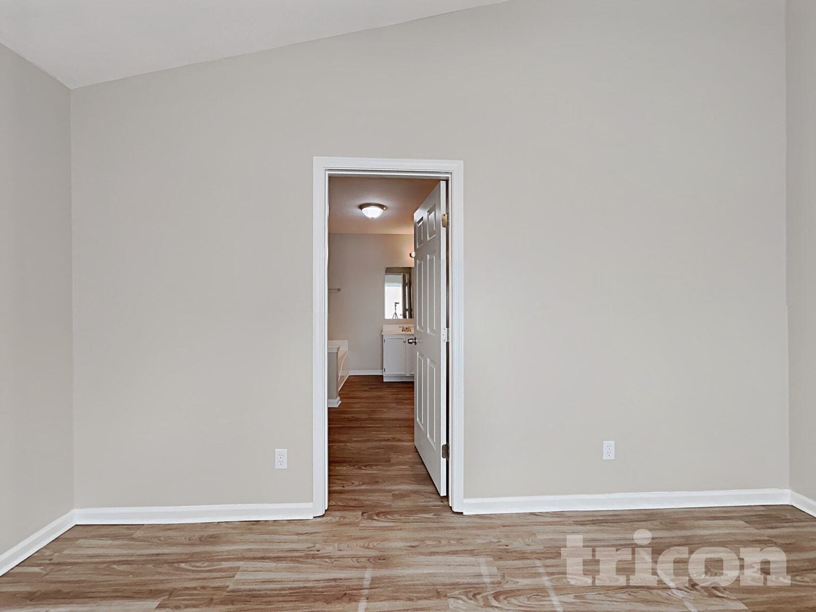 Building Photo - 143 Markham Dr