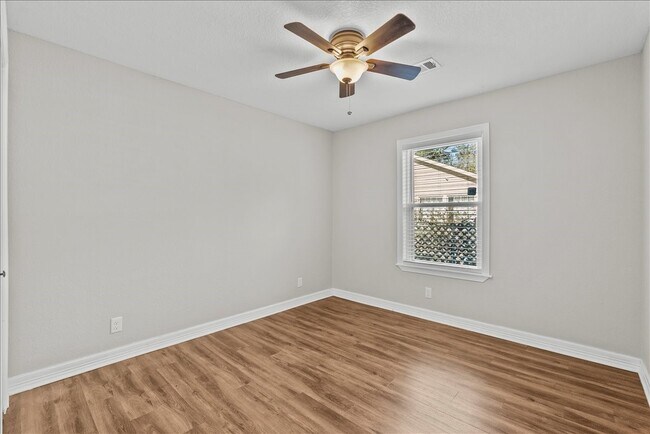 Building Photo - 120 Illinois Ave