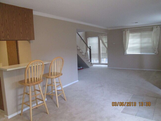 Building Photo - Desirable Stonegate-FALL RENTAL