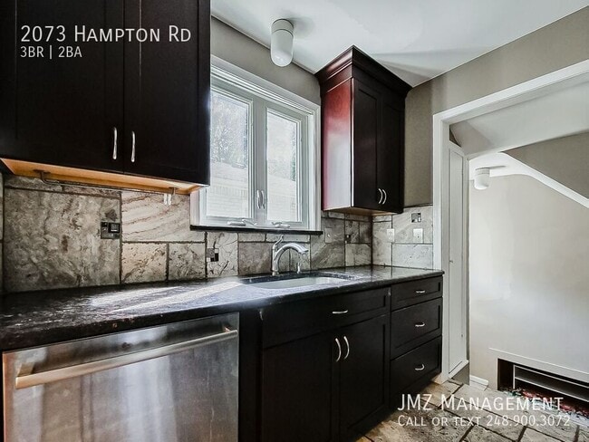 Building Photo - 2073 Hampton Rd