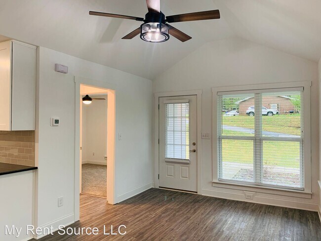 Building Photo - 2 br, 2 bath House - 105 Oak St