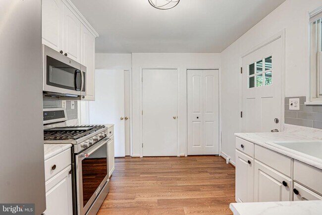 Building Photo - 5924 Cauba Ct