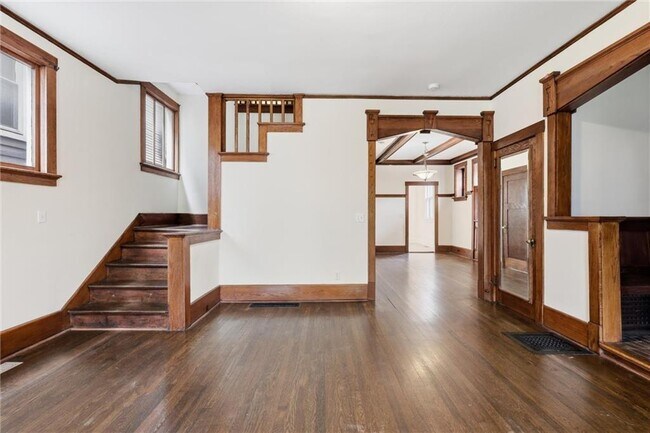 Building Photo - 4200 Mercier St