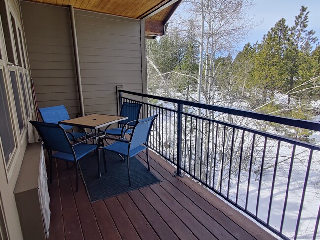 Deck #1 - 18575 SW Century Dr