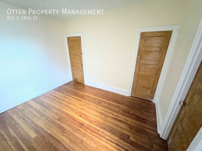 Building Photo - 3BR/1BA West Philly Home with Spacious Pat...