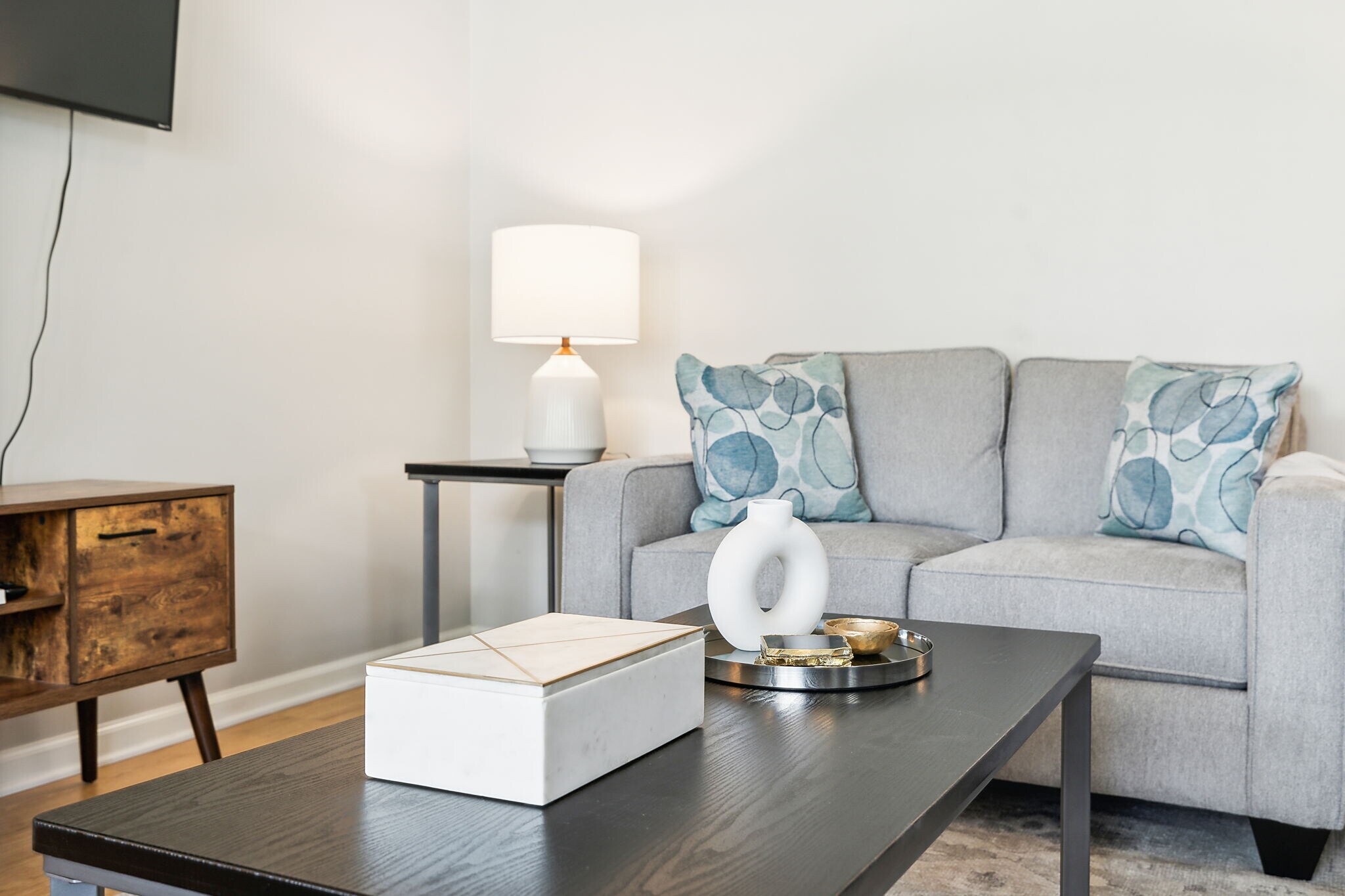 Building Photo - 226 Treutland Ave