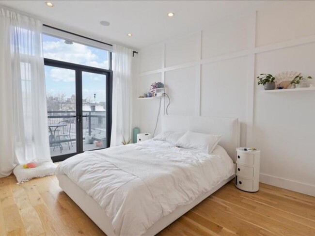 Building Photo - 2 bedroom in Brooklyn NY 11211