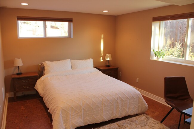 Queen bedroom lots of light - 13652 W Montana Ave