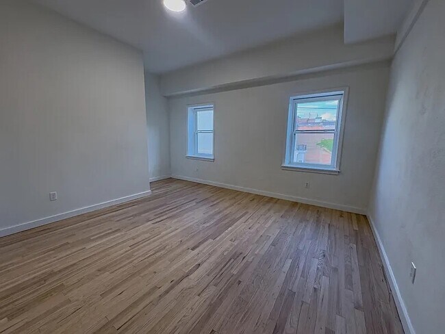 Building Photo - 536 N 19th St