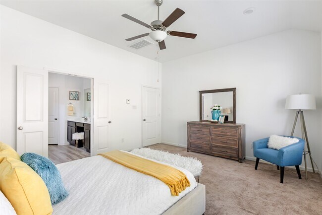 Building Photo - 1650 Chart Dr