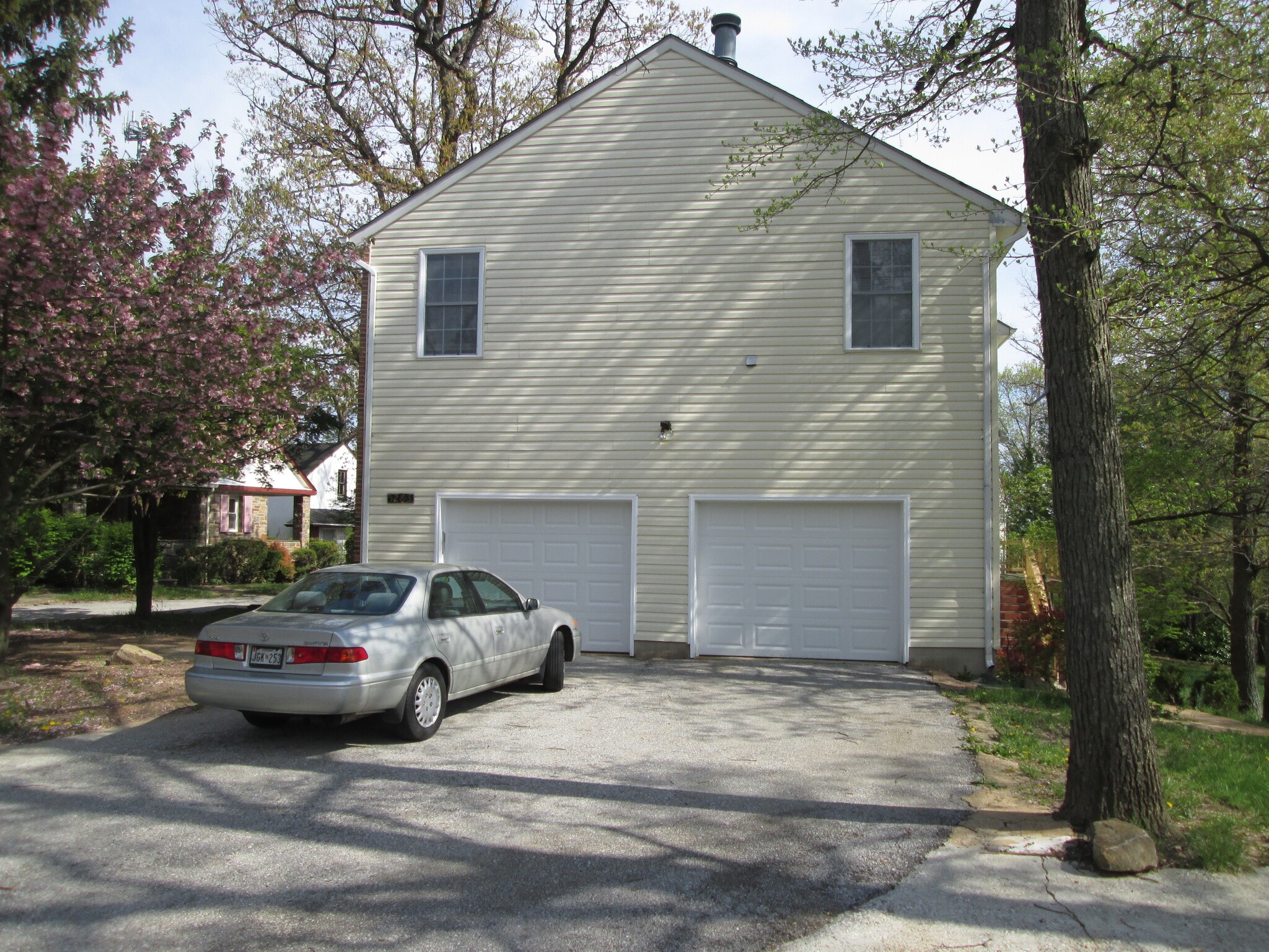 Building Photo - 5283 Ilchester Rd