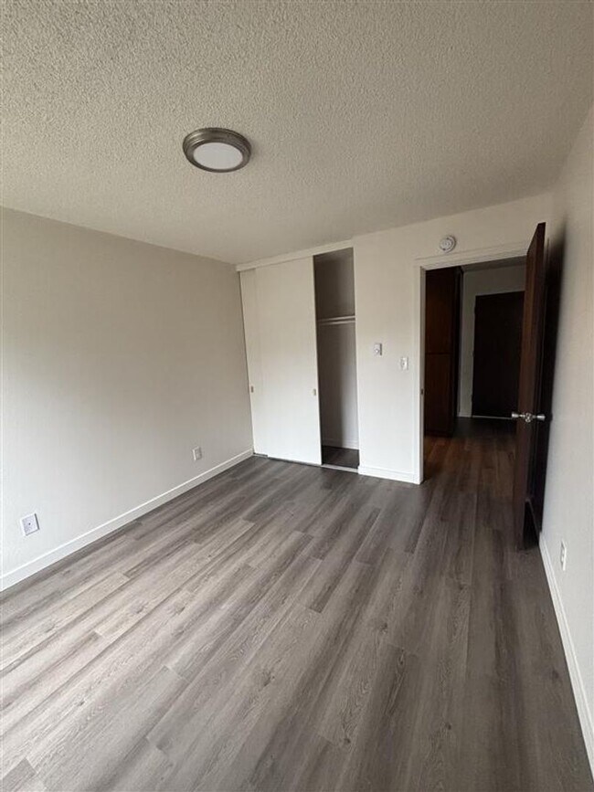 Interior Photo - Crestview