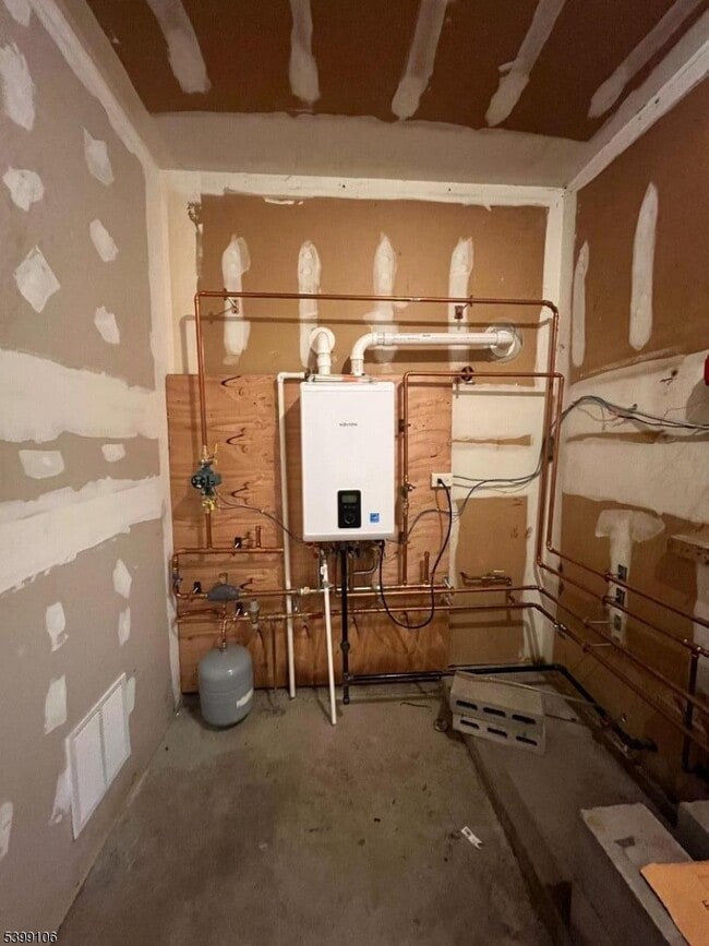 Building Photo - 430 Deerfield Ln