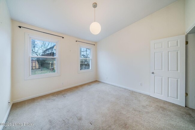 Building Photo - 1104 E St Catherine St