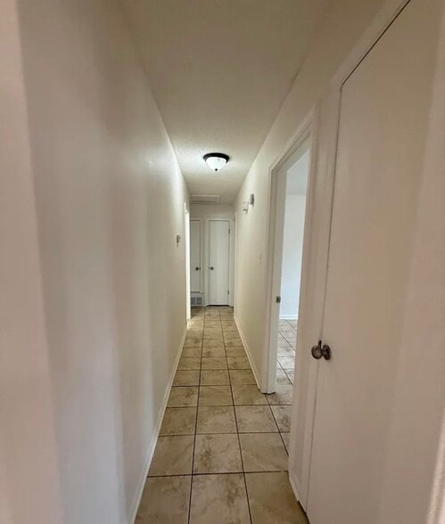 Building Photo - 6190 Carroll Cv W