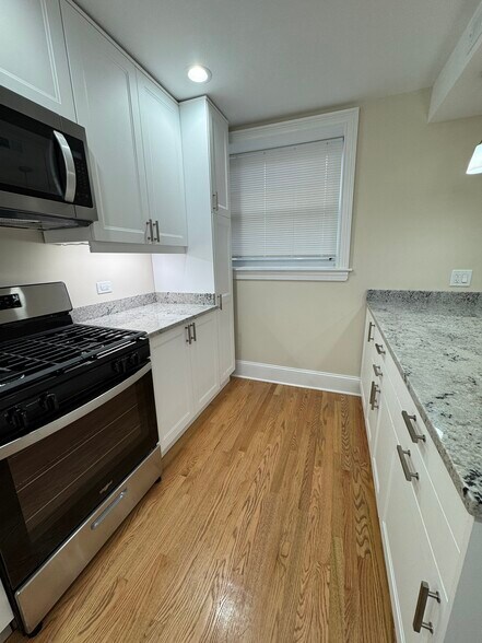 Building Photo - 5506 N Glenwood Ave