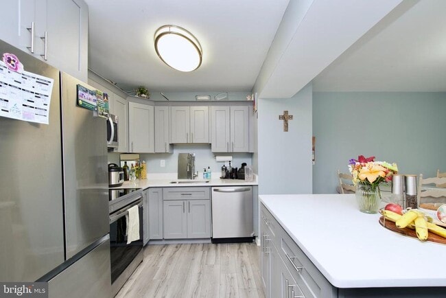 Building Photo - 9885 Burke Pond Ct