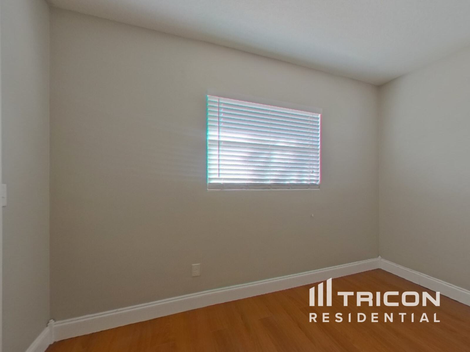 Building Photo - 1184 Robmar Rd