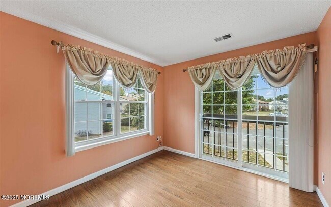 Building Photo - 19 Augusta Ct