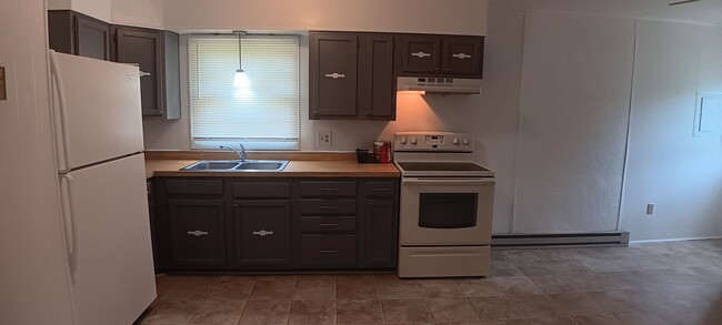 Building Photo - Christiansburg, 3 Bed / 1 Bath, Available ...