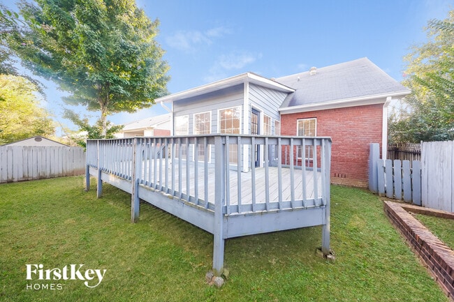 Building Photo - 125 Charleston Way