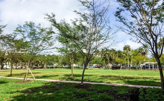 Building Photo - 9 Island Ave